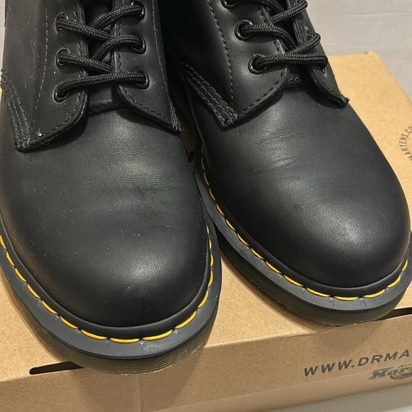 Dr. Martens Black Greasy size 9 - Picture 6 of 8